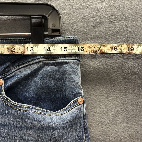 Signature Levi Strauss Womens Denim Jeans Modern Straight Size 10L Irregular - Picture 6 of 16